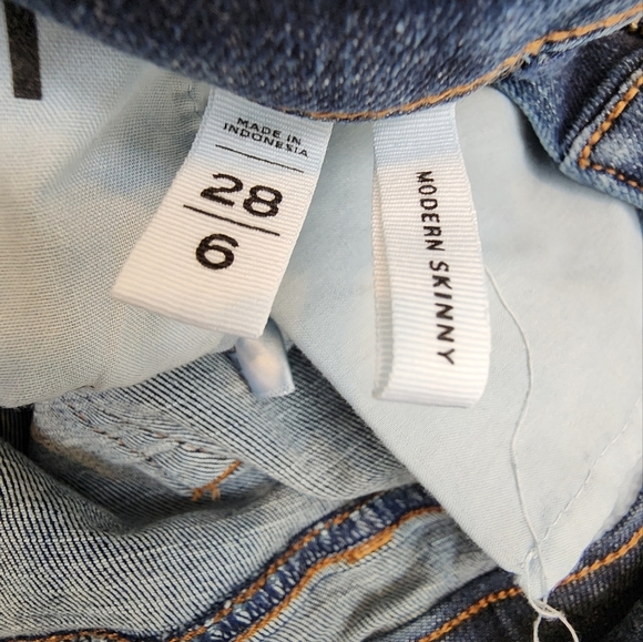 Loft Modern Skinny Ankle Jeans Pants - Picture 9 of 11